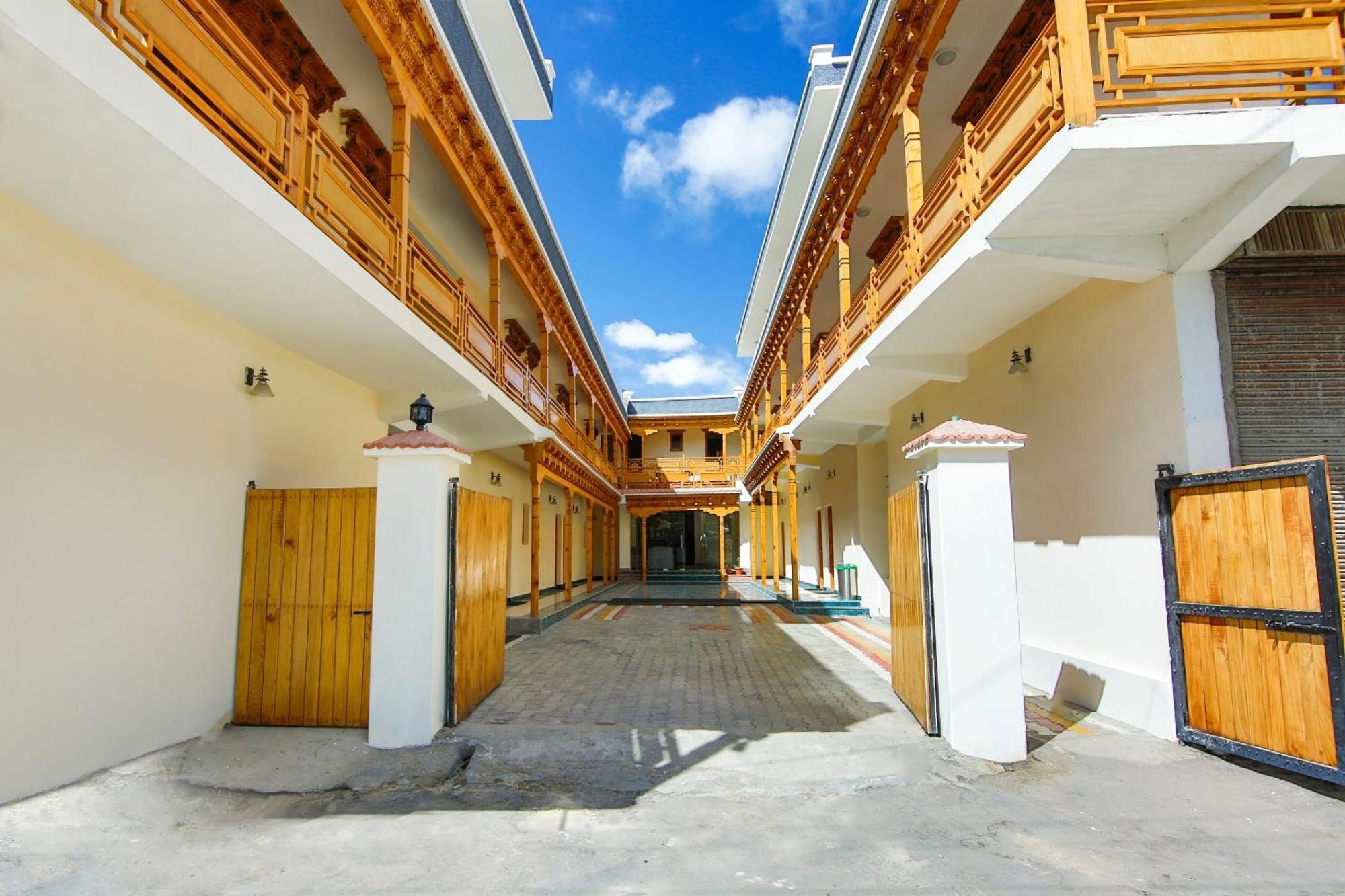 Hotel O Dimbir Regency Leh Exterior foto